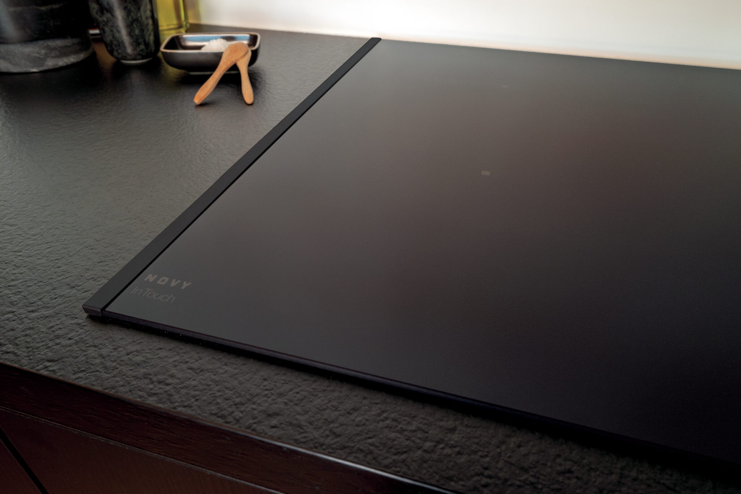 Profili laterali per piano cottura