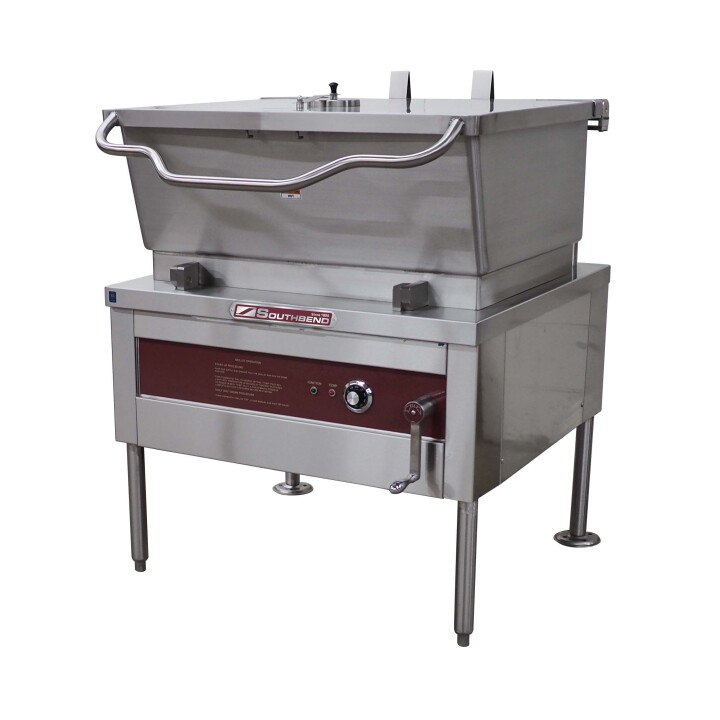 Narrow Gas Tilt Skillet with Manual Tilt– Natural Gas, 100000 Total BTUs