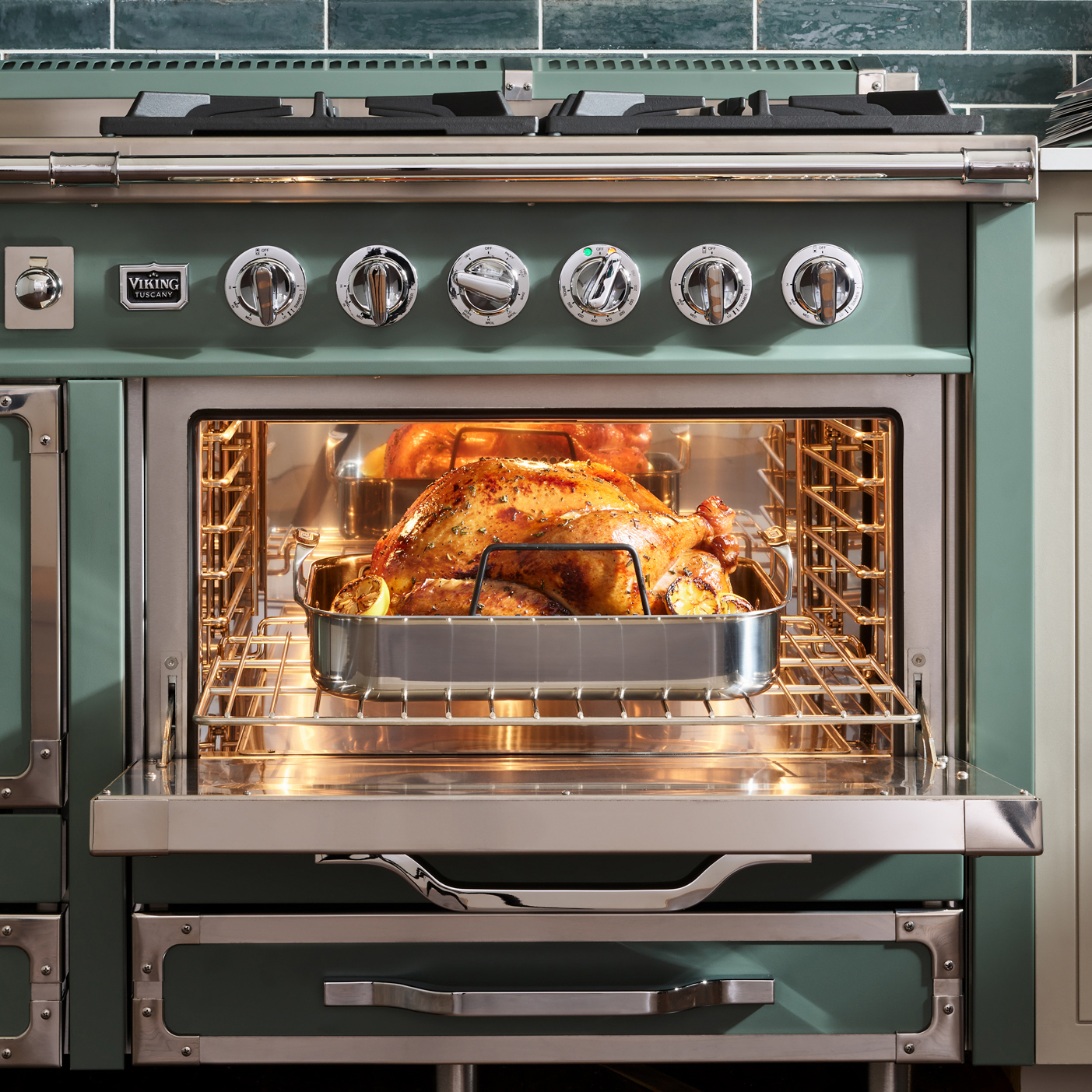 Viking_TVDR_Feature_StainlessSteelOven