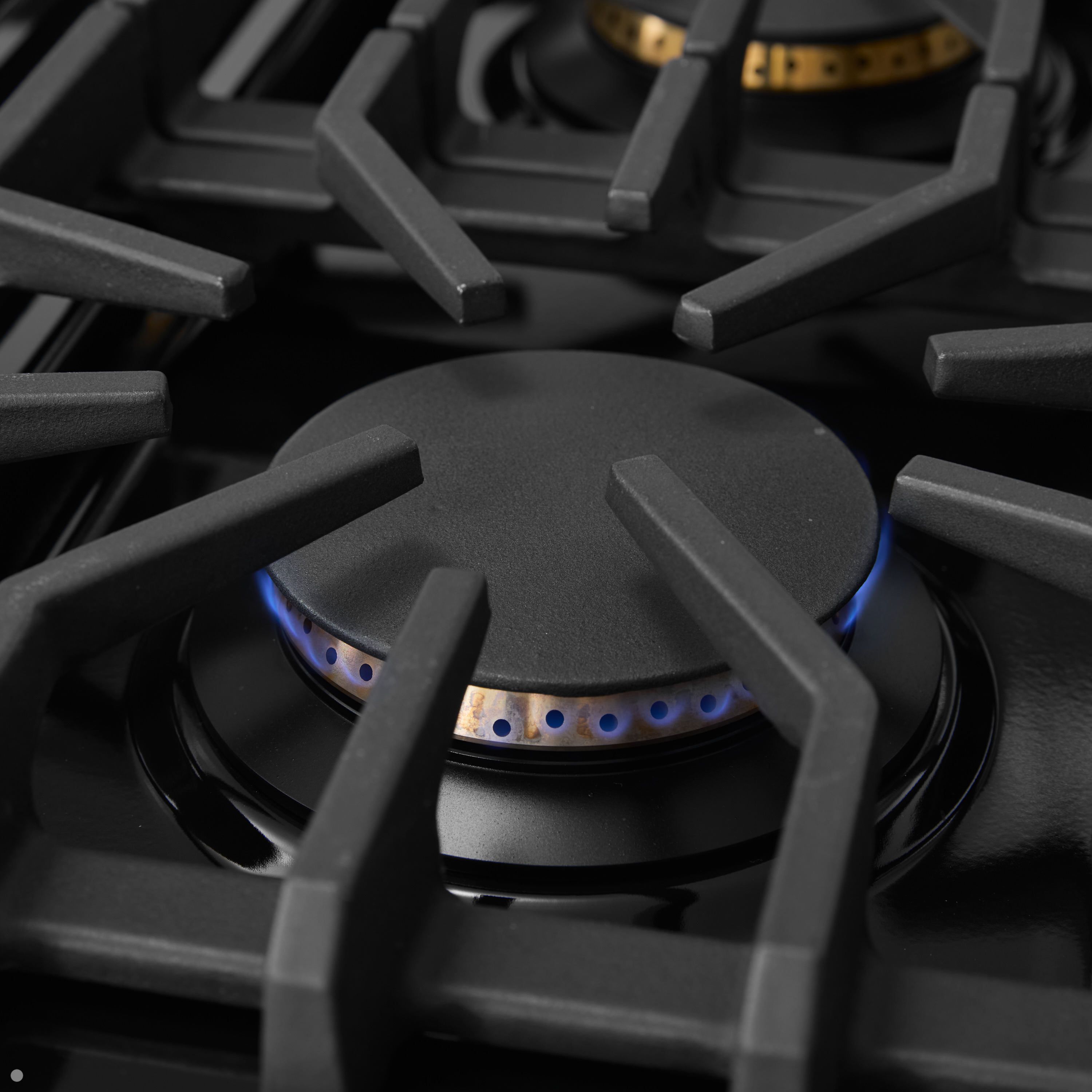 Viking_VDR5_DualFuelRange_Feature_TruPowerBurner02