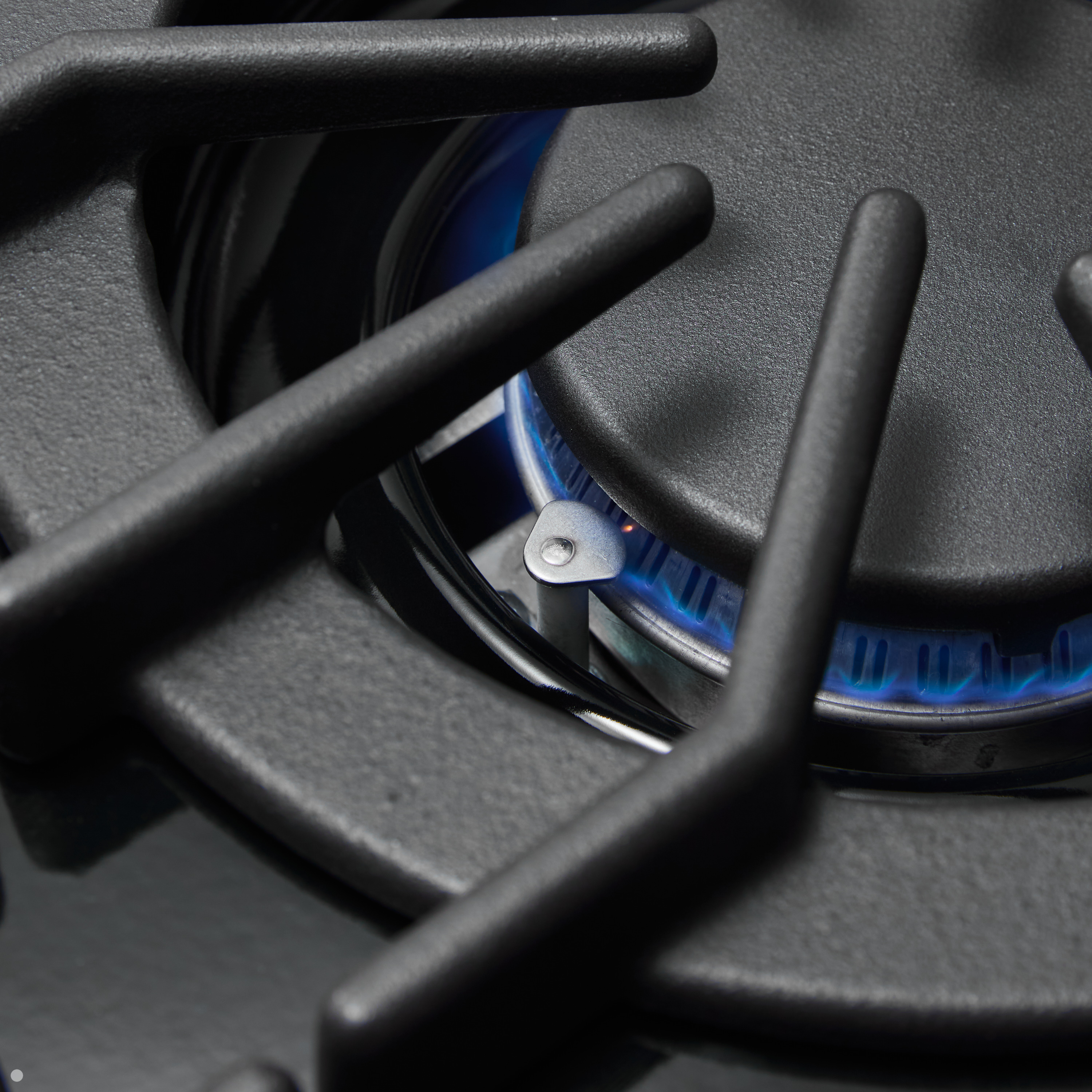 Viking_VGIC5_GasRange_Feature_Ignition01